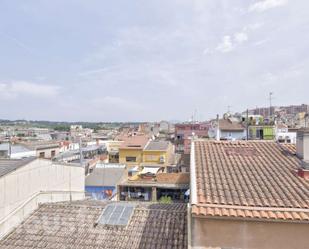 Vista exterior de Àtic en venda en Rubí amb Aire condicionat, Calefacció i Terrassa