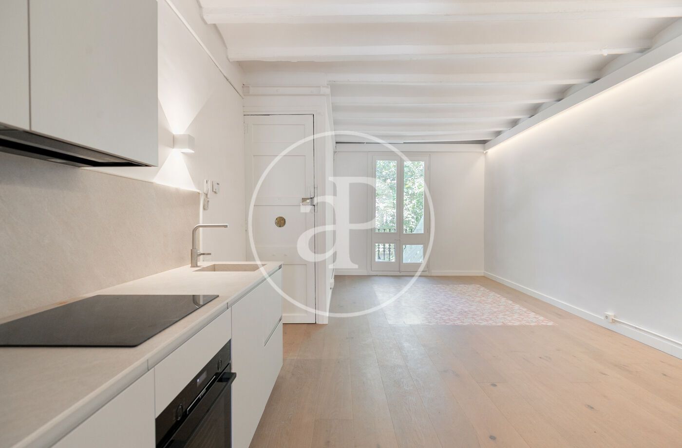 Kitchen of Flat for sale in  Barcelona Capital  with Air Conditioner, Heating and Balcony