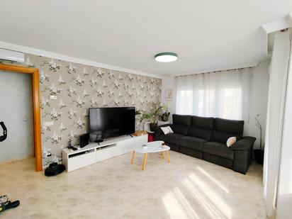 Living room of Flat for sale in Girona Capital  with Balcony