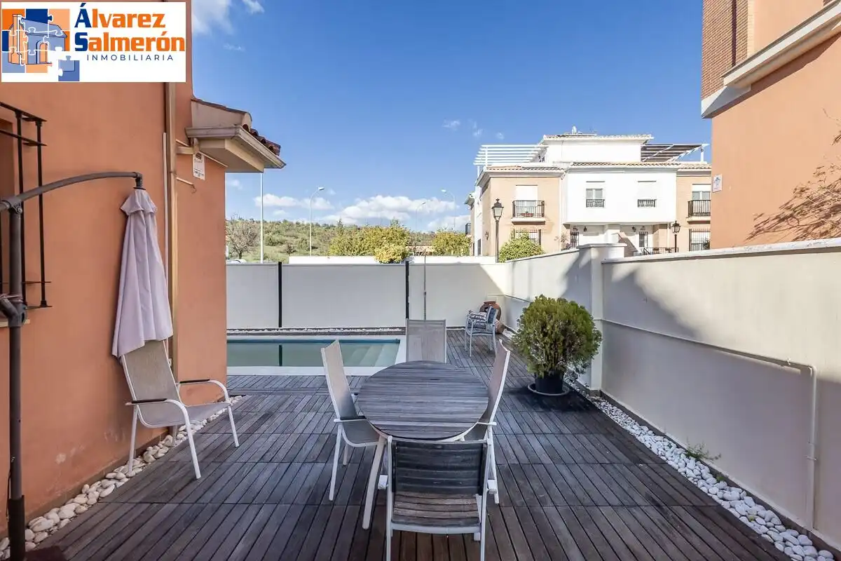 Terraza de Casa adosada en venta en Huétor Vega con Aire acondicionado, Terraza y Trastero