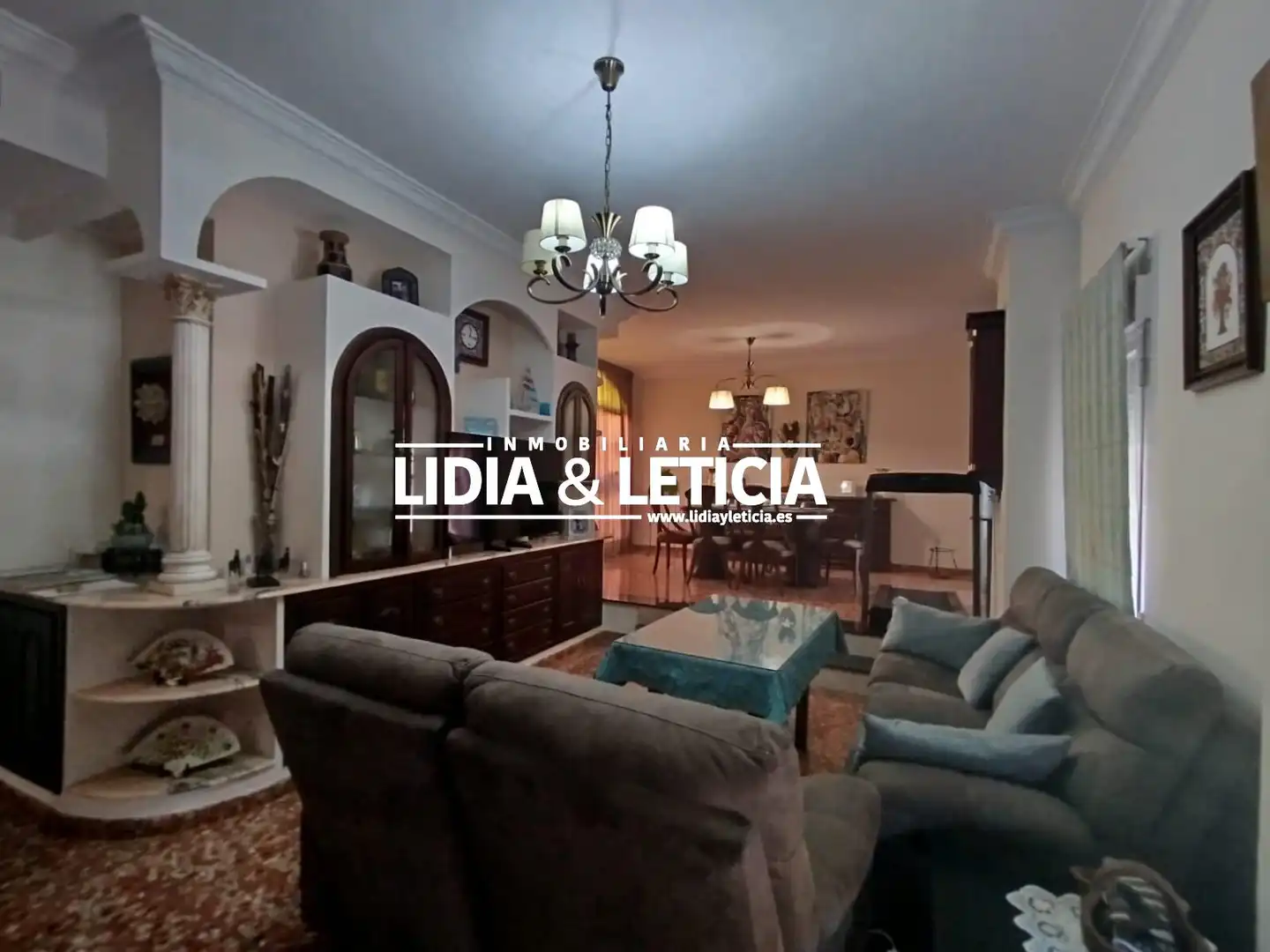 Sala d'estar de Casa o xalet en venda en Alcalá de Guadaira amb Aire condicionat i Traster