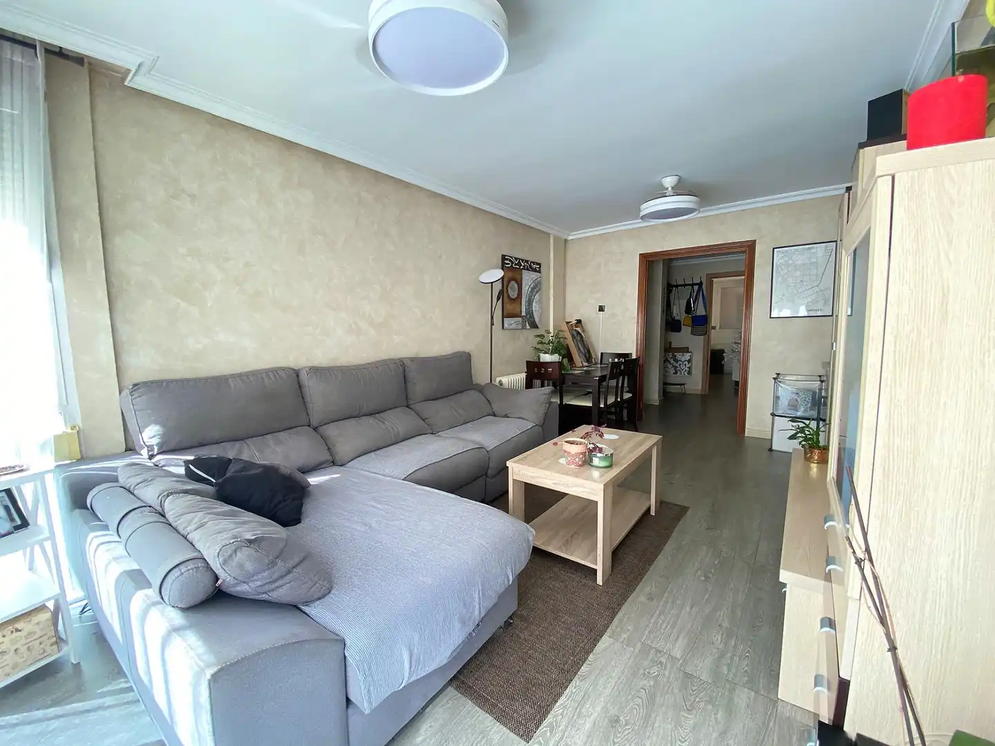 Living room of Flat for sale in Parla  with Heating, Private garden and Furnished