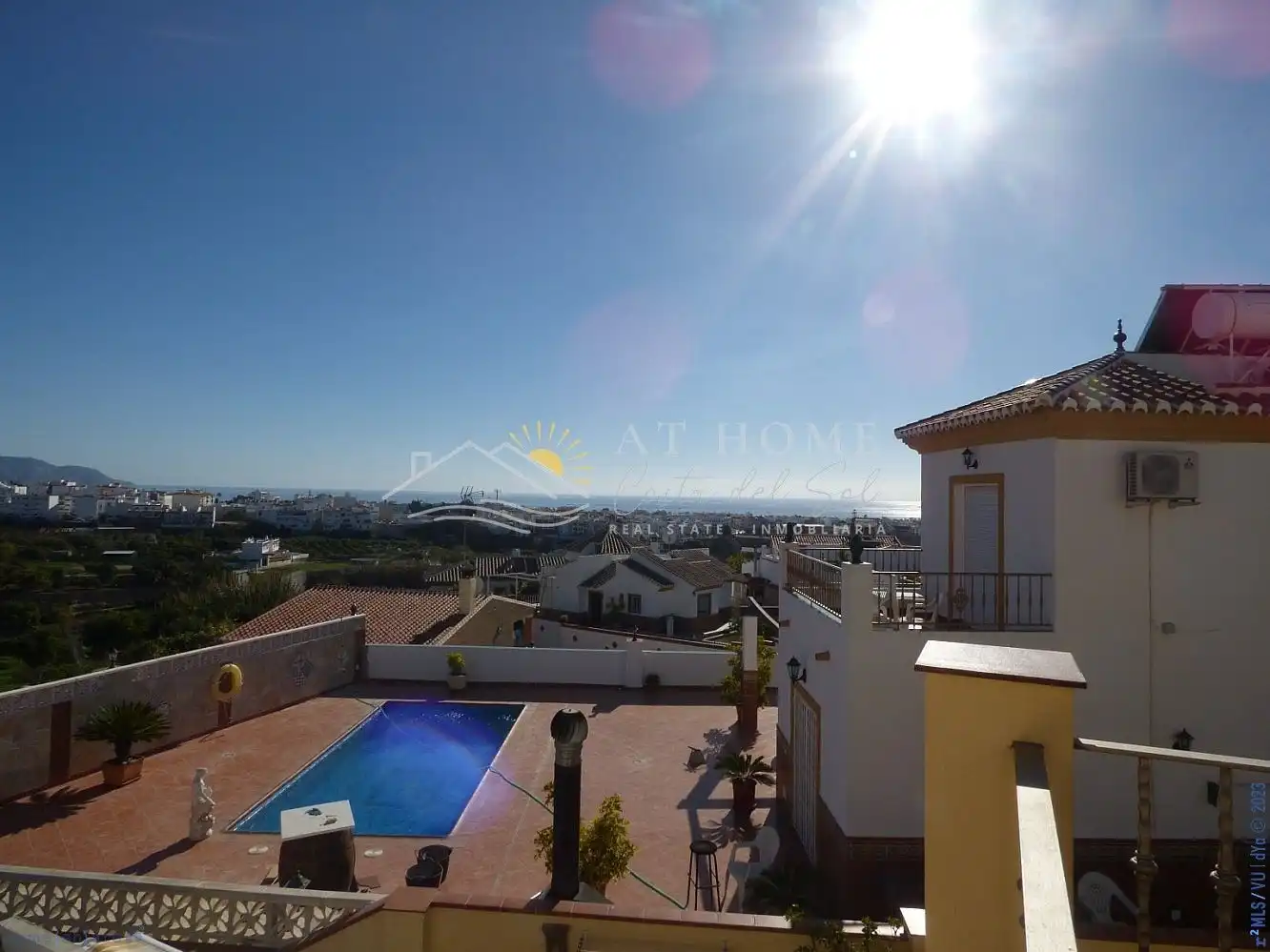 Vista exterior de Casa o chalet en venta en Nerja con Aire acondicionado, Calefacción y Jardín privado