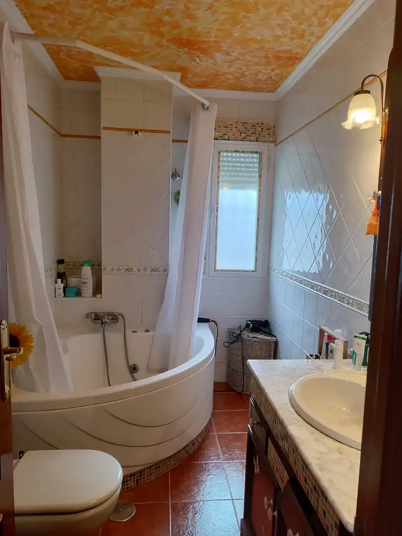 Baño de Casa o chalet en venta en Villalbilla con Jardín privado, Terraza y Trastero
