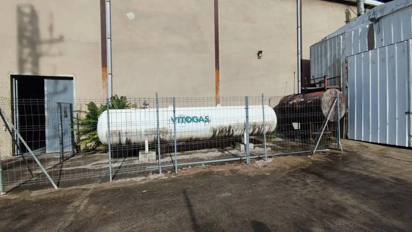 Vista exterior de Nave industrial en venta en Vallirana