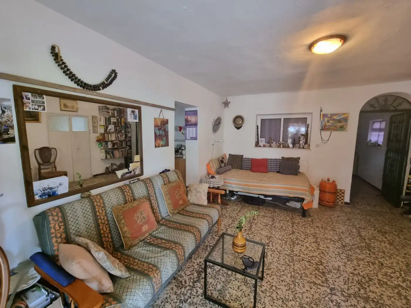 Sala d'estar de Finca rústica en venda en Arcos de la Frontera amb Jardí privat, Terrassa i Traster