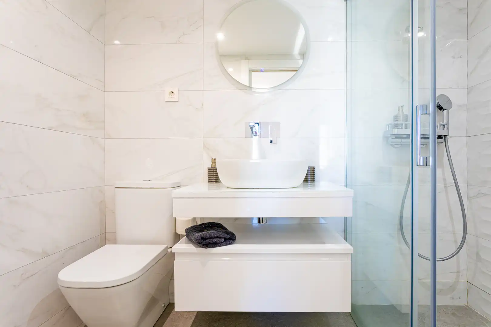 Bany de Apartament en venda en Marbella amb Aire condicionat, Terrassa i Traster