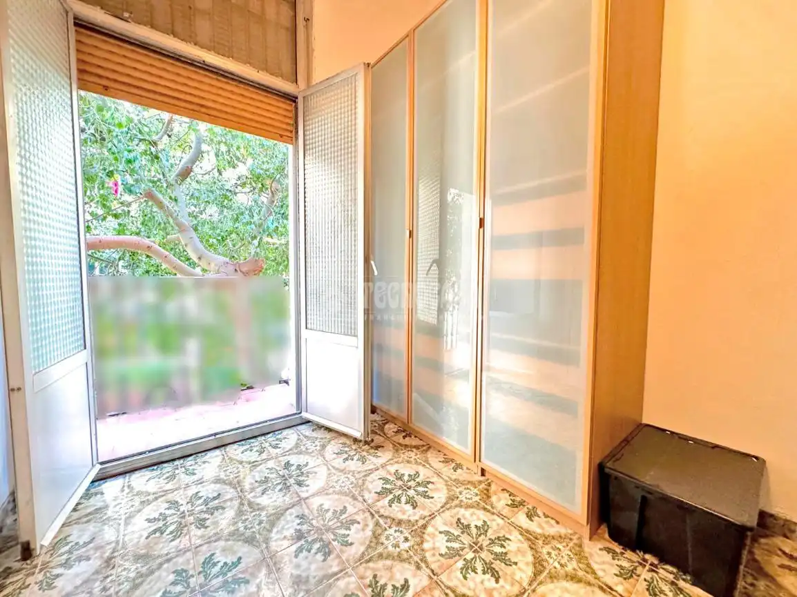 Habitación de Piso en venta en Barcelona con Balcón