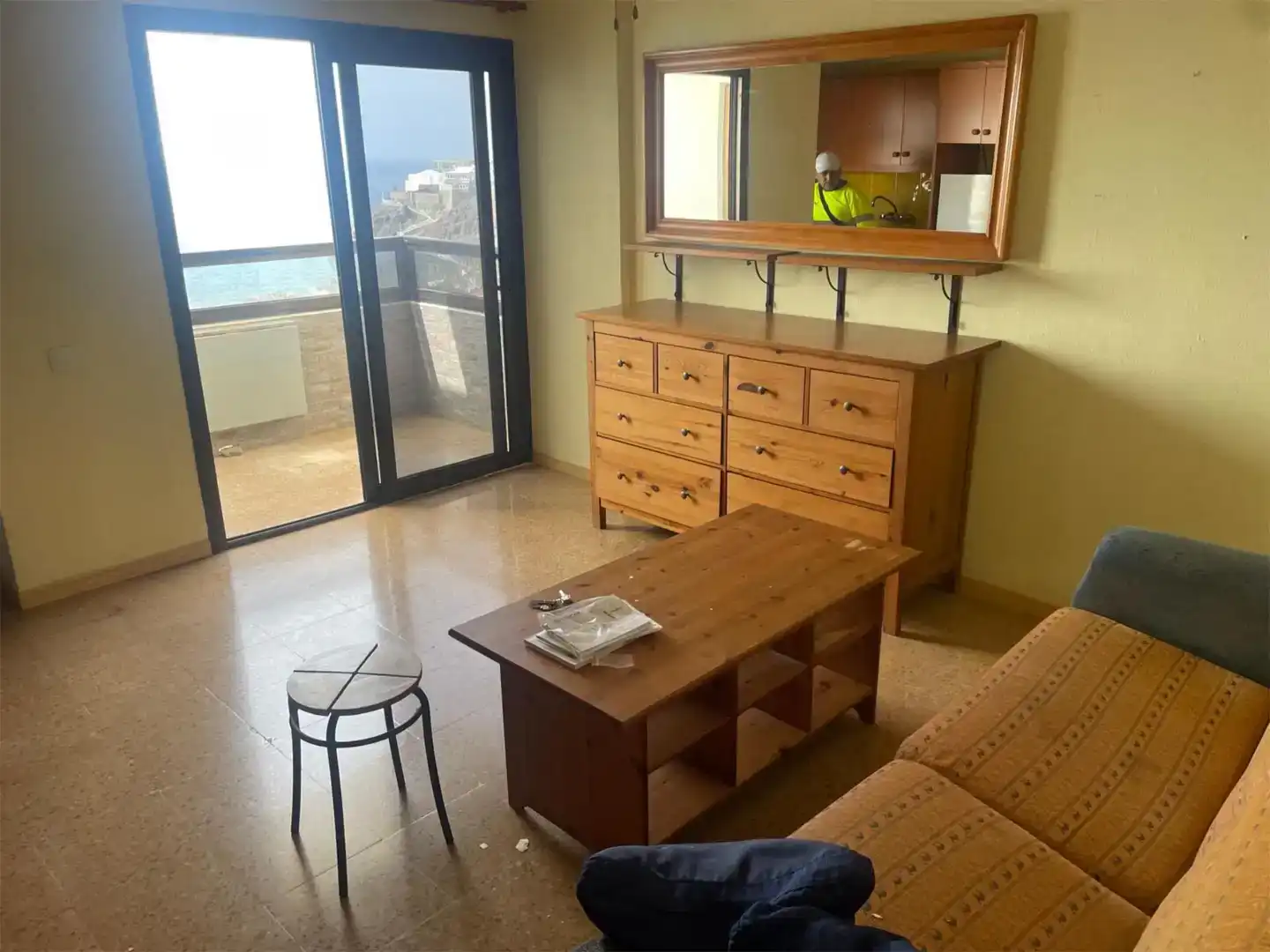 Sala d'estar de Apartament en venda en San Bartolomé de Tirajana amb Piscina, Moblat i Balcó