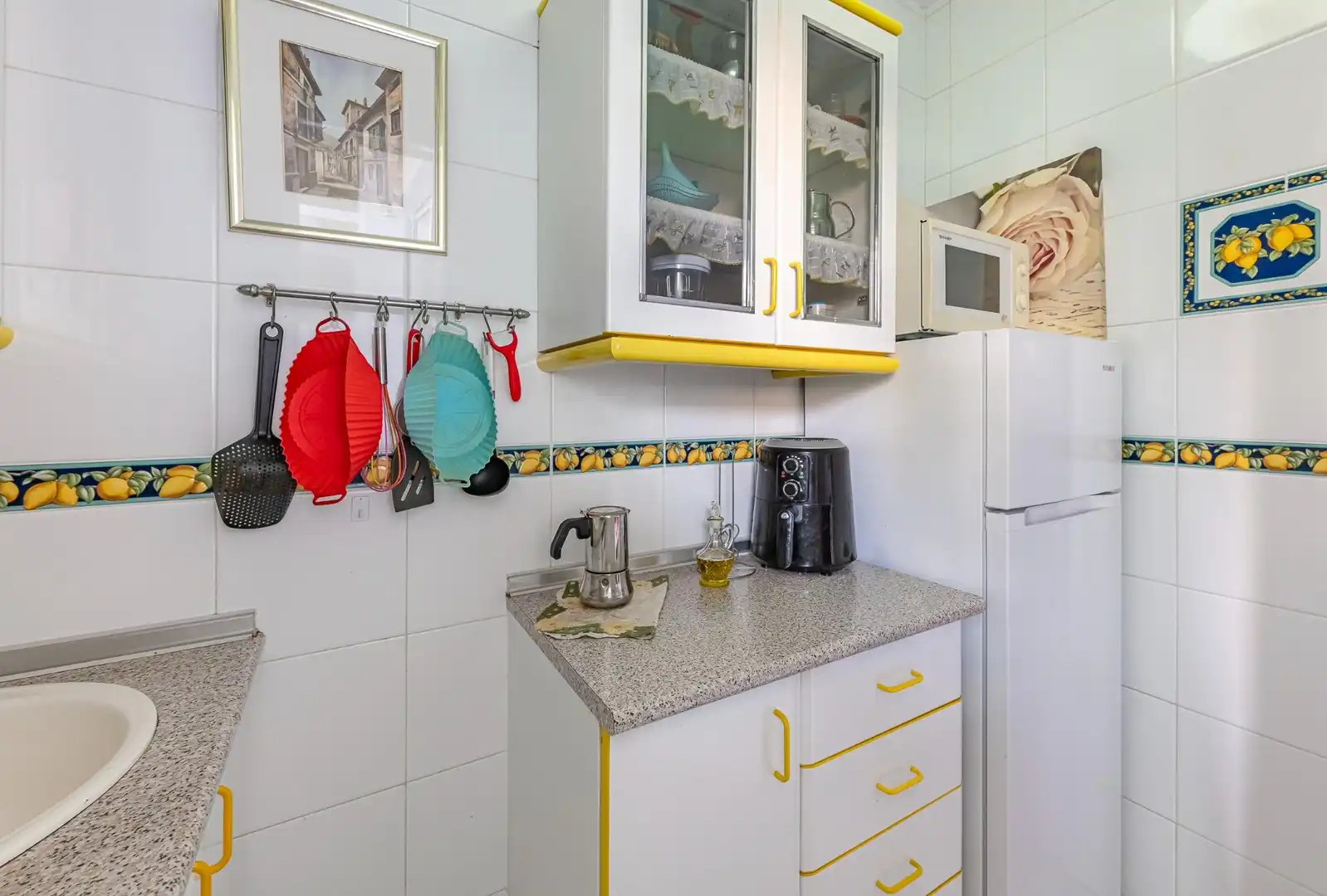 Cuina de Apartament en venda en Fuengirola amb Aire condicionat, Calefacció i Jardí privat