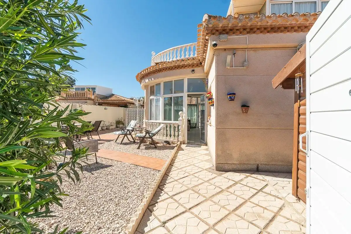 Terrassa de Casa o xalet en venda en Orihuela amb Aire condicionat, Jardí privat i Terrassa