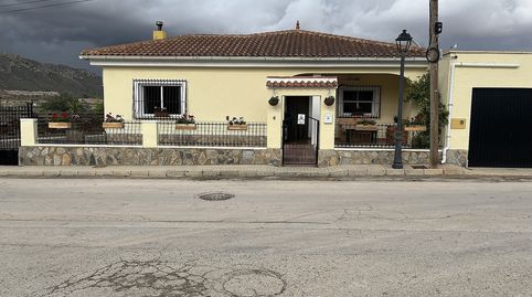 Preciosa casa adosada con 3 dormitorios, 2 baños, jardín y patio.