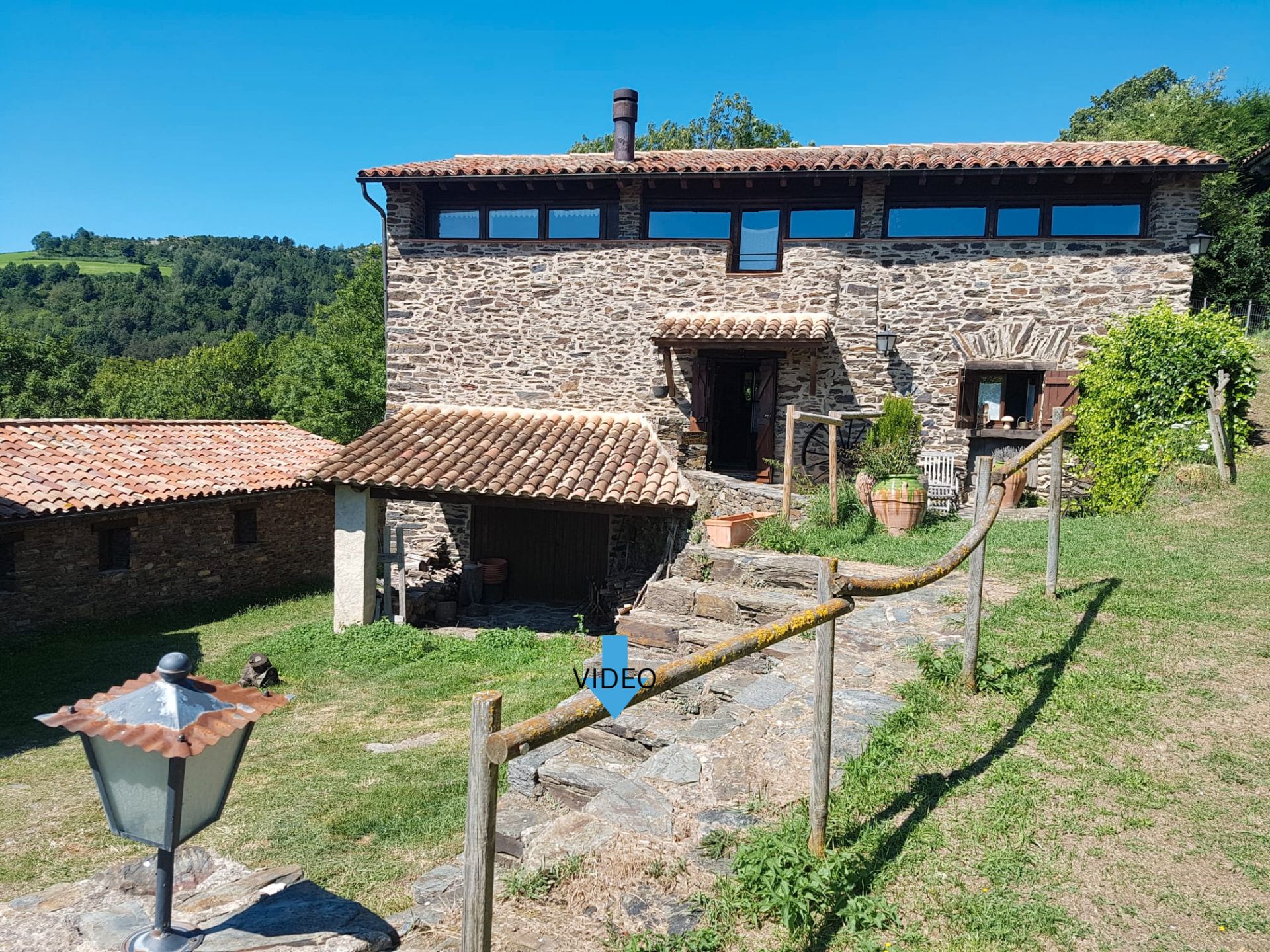Vista exterior de Finca rústica en venta en Camprodon con Calefacción, Jardín privado y Amueblado