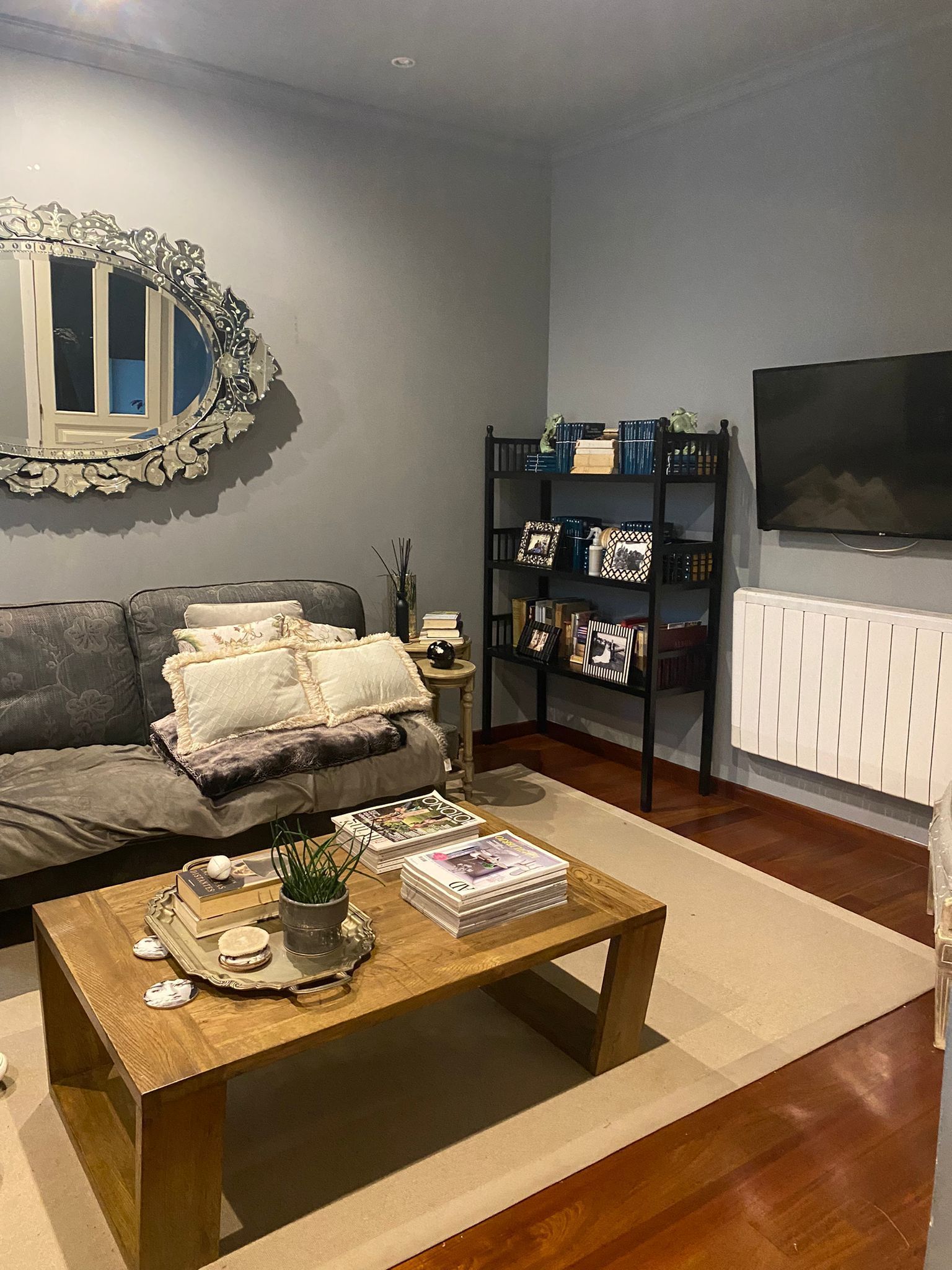 Sala d'estar de Casa adosada en venda en Ribadeo amb Traster, Moblat i Forn