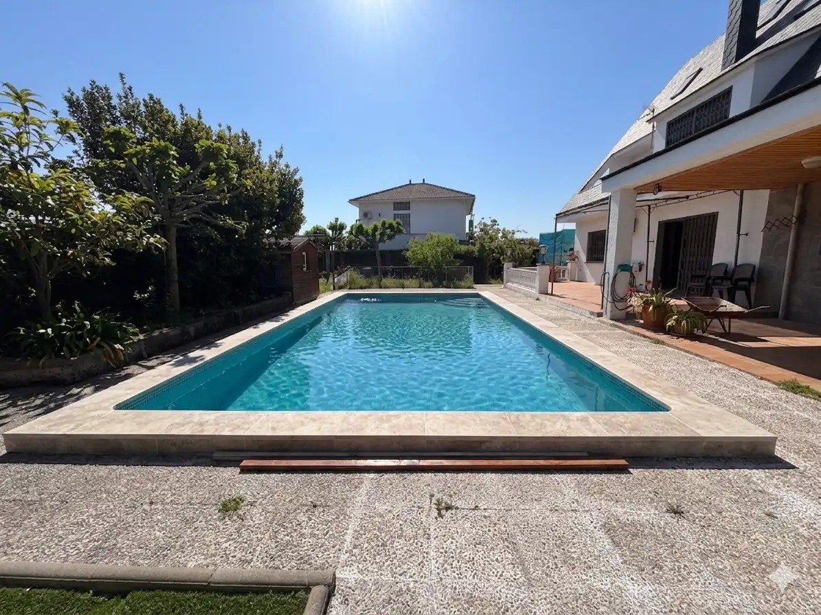 Piscina de Casa o chalet en venta en Llinars del Vallès con Aire acondicionado, Calefacción y Terraza