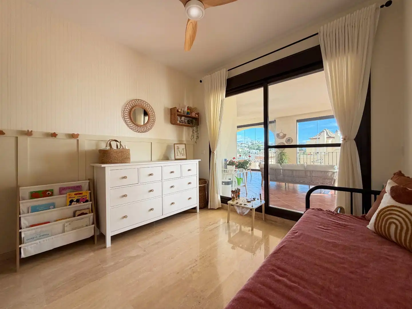 Schlafzimmer von Wohnung zum Verkauf in Estepona mit Klimaanlage, Terrasse und Abstellraum
