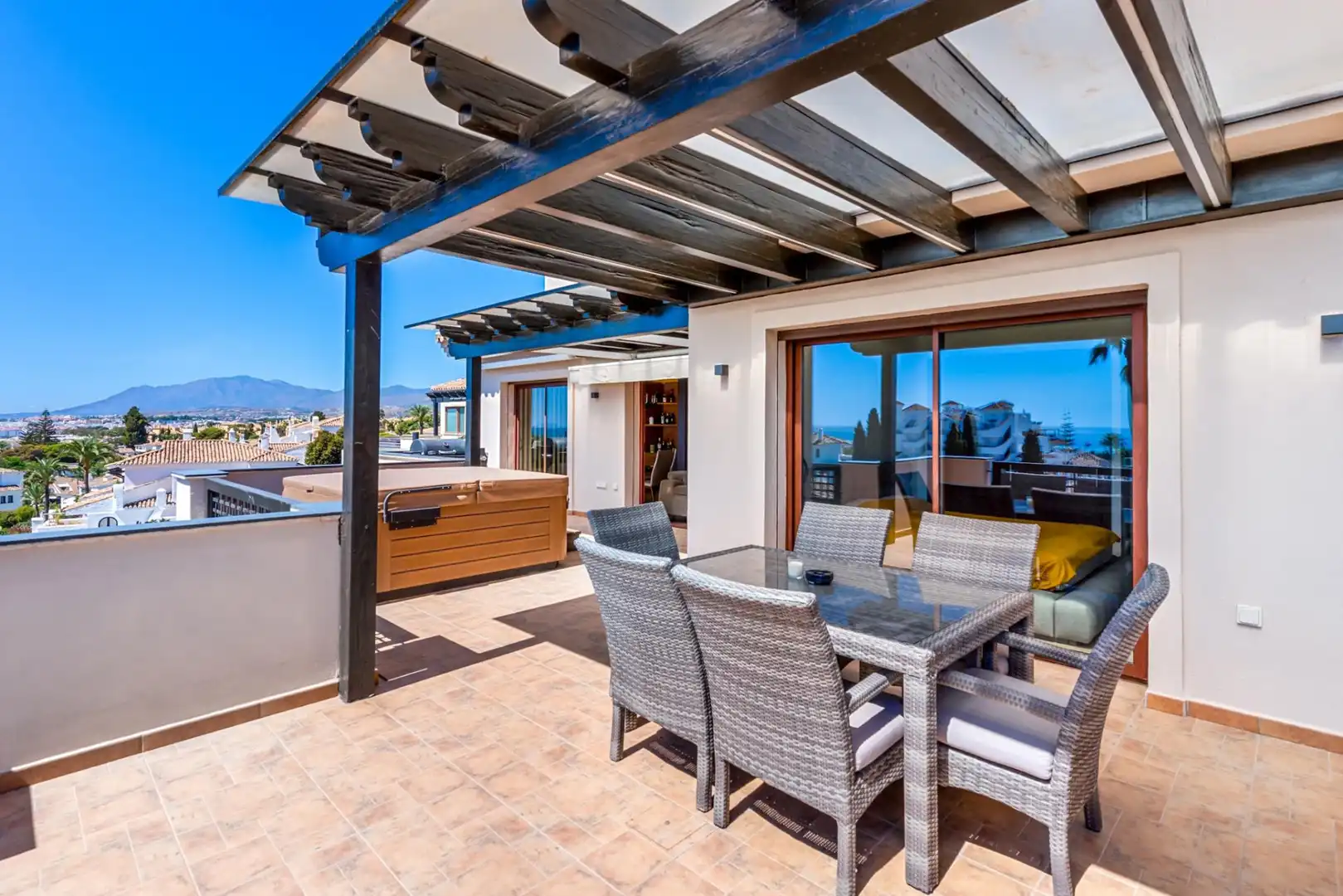 Penthouse with pool for sale in Nueva Andalucía, imagen 4