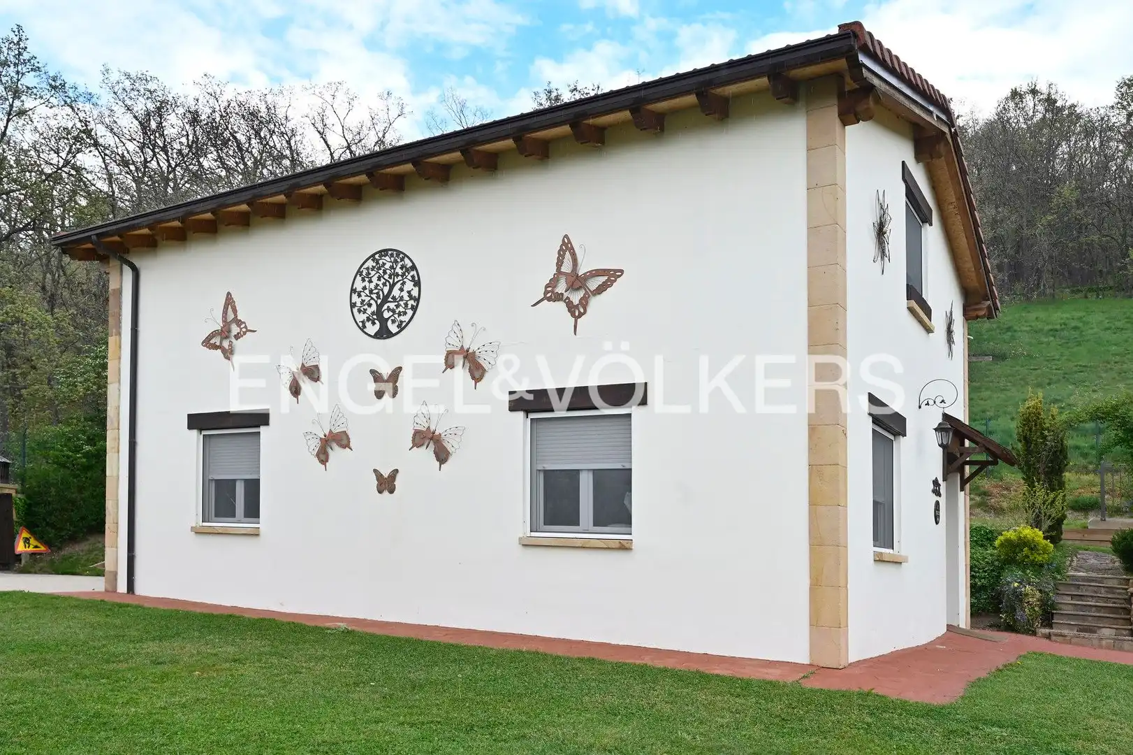 Vista exterior de Casa o chalet en venta en Reinosa con Aire acondicionado, Calefacción y Jardín privado