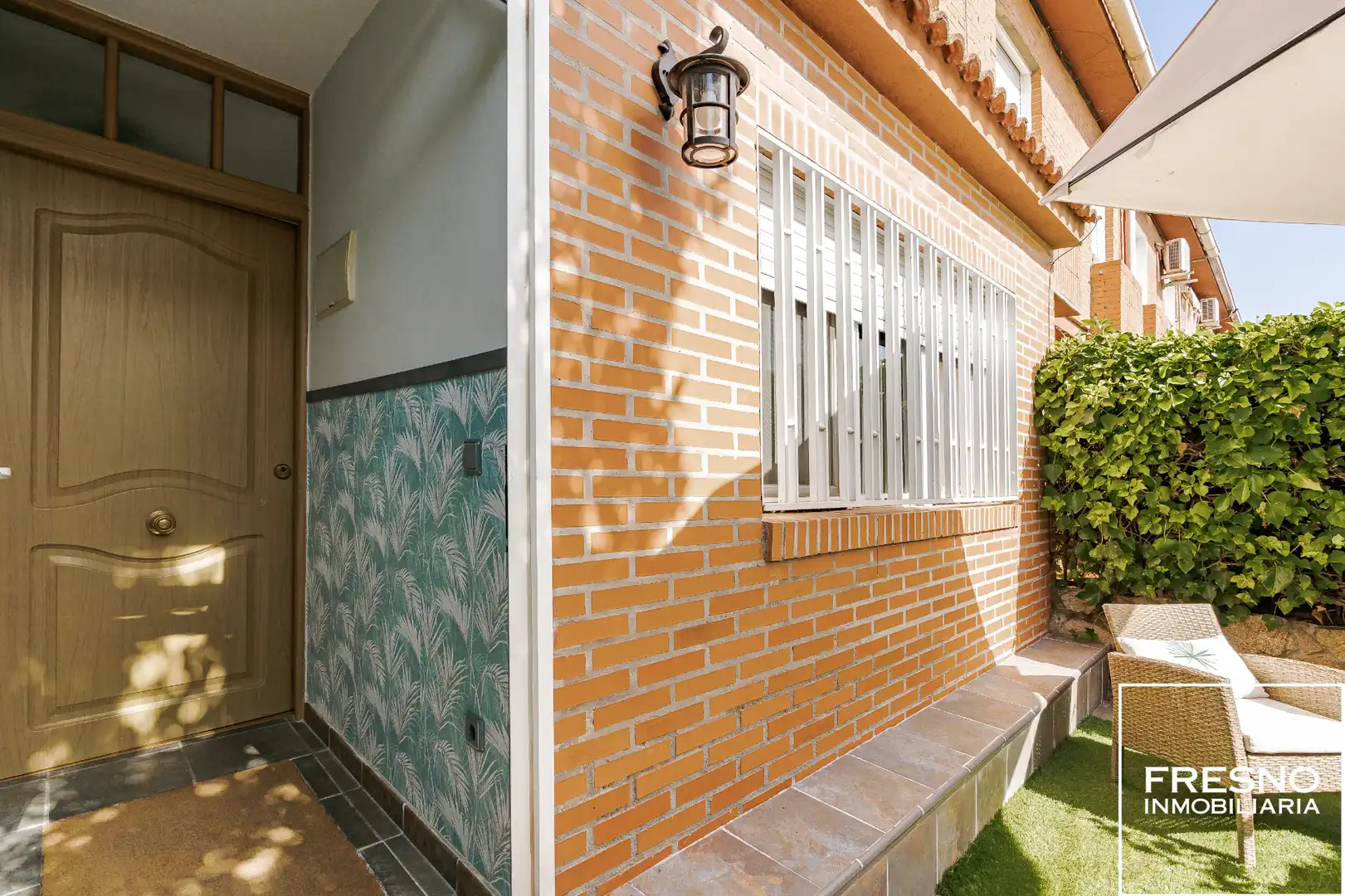 Vista exterior de Casa o xalet en venda en Cobeña amb Aire condicionat, Calefacció i Jardí privat
