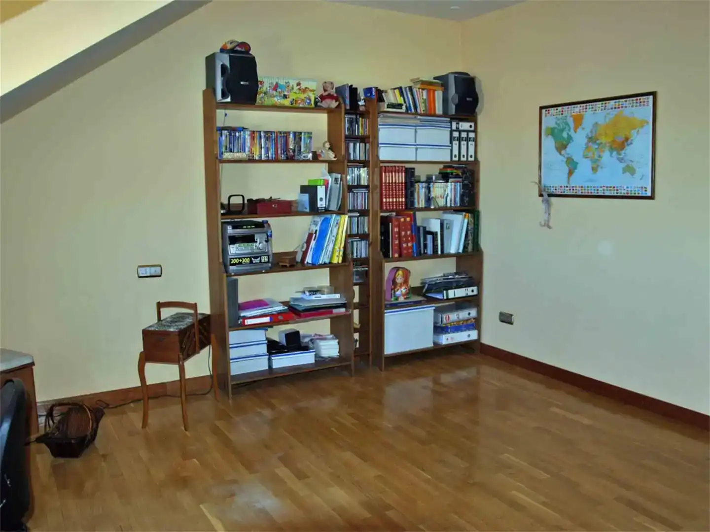 Sala de estar de Casa o chalet en venta en Belmonte de Tajo con Aire acondicionado, Parquet y Piscina