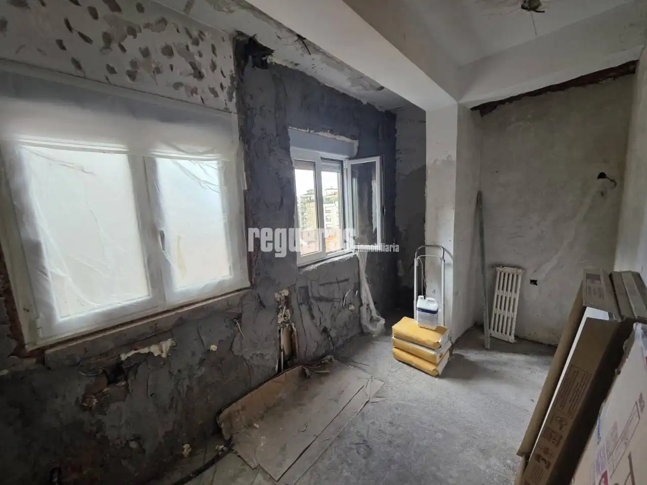 Apartamento en venta en Avilés con Calefacción