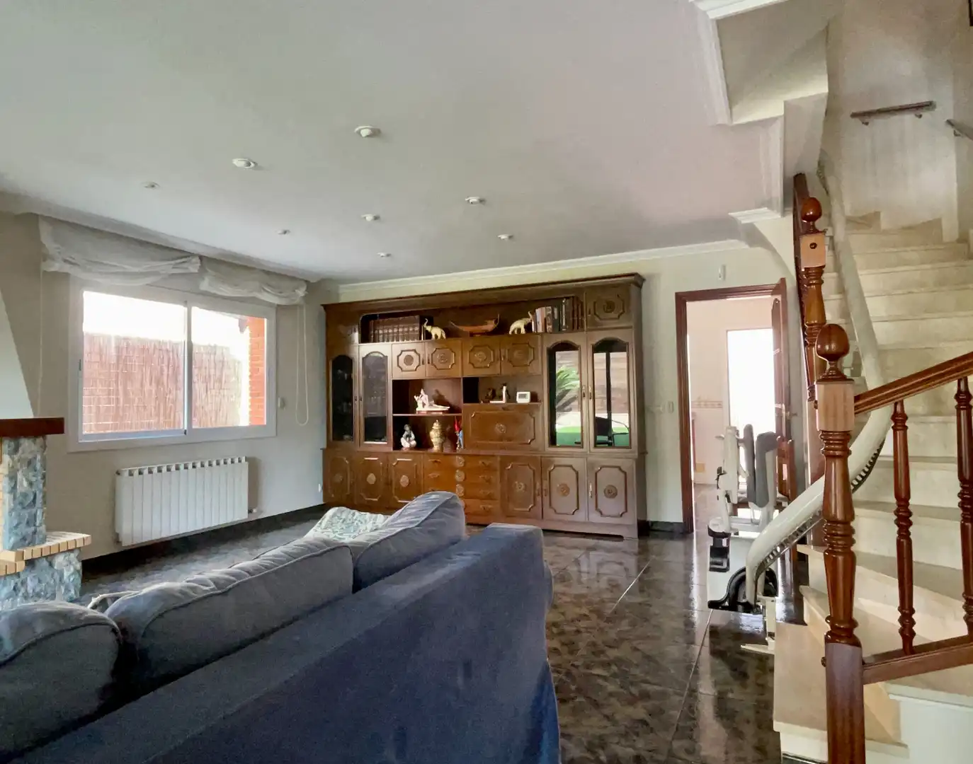 Wohnzimmer von Einfamilien-Reihenhaus zum Verkauf in Sant Vicenç de Montalt mit Klimaanlage, Heizung und Privatgarten