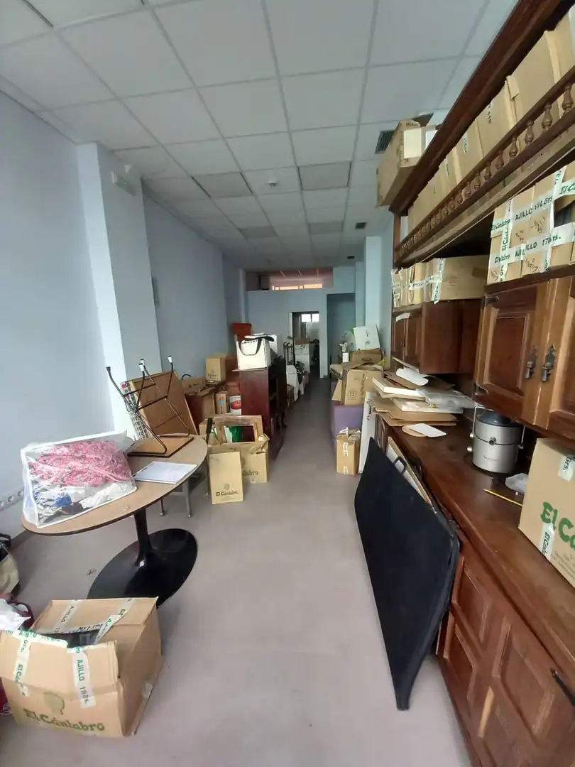 Business premises to rent in Calle JULIAN URBINA, imagen 2