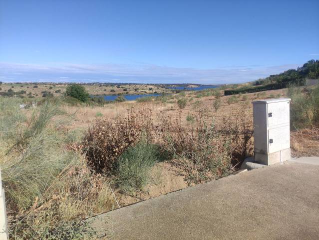 Terreno residencial en Venta en Del Avefría en Layos