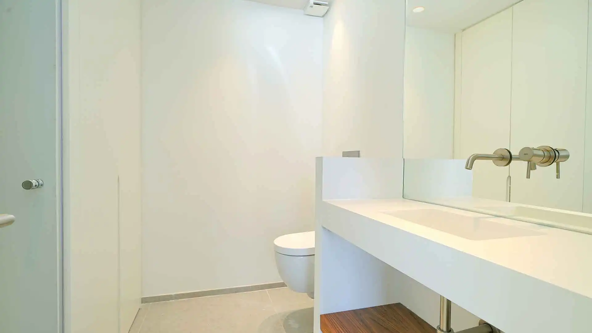 Bathroom of Attic for sale in Marbella  with Air Conditioner, Terrace and Storage room