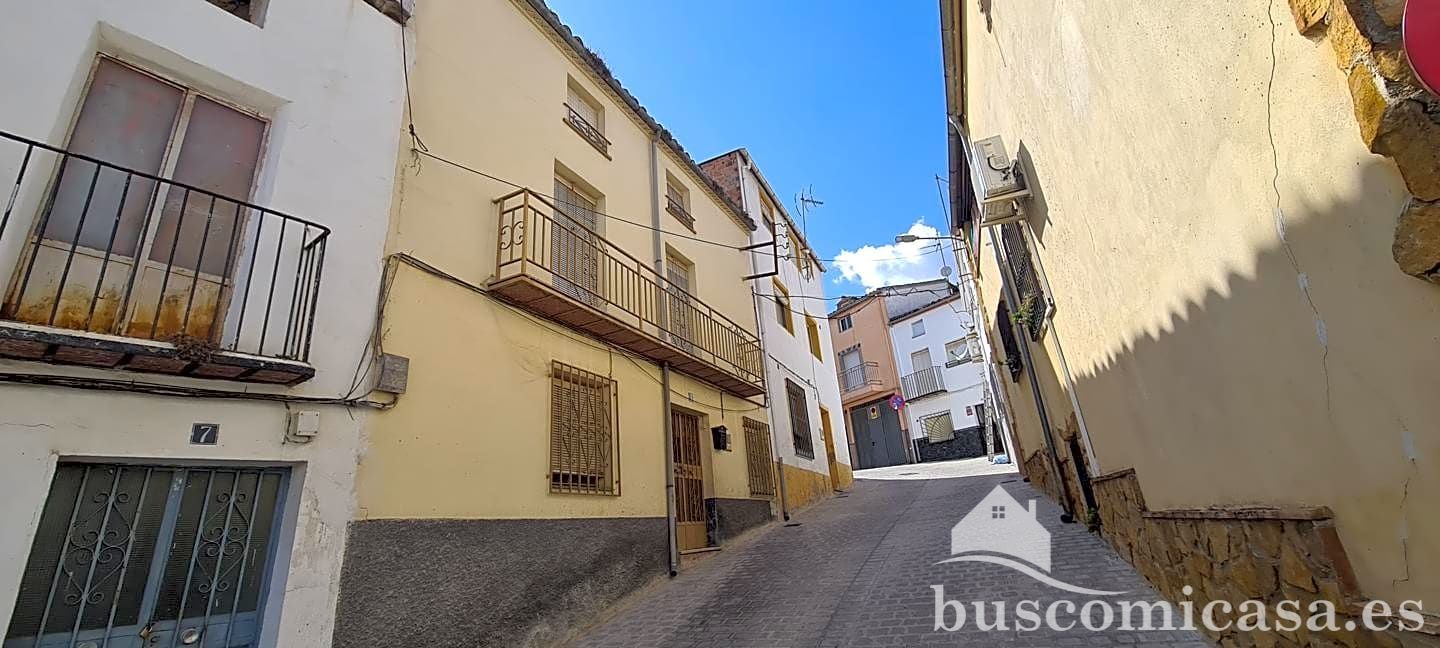 Exterior view of House or chalet for sale in Villanueva del Arzobispo  with Terrace and Balcony