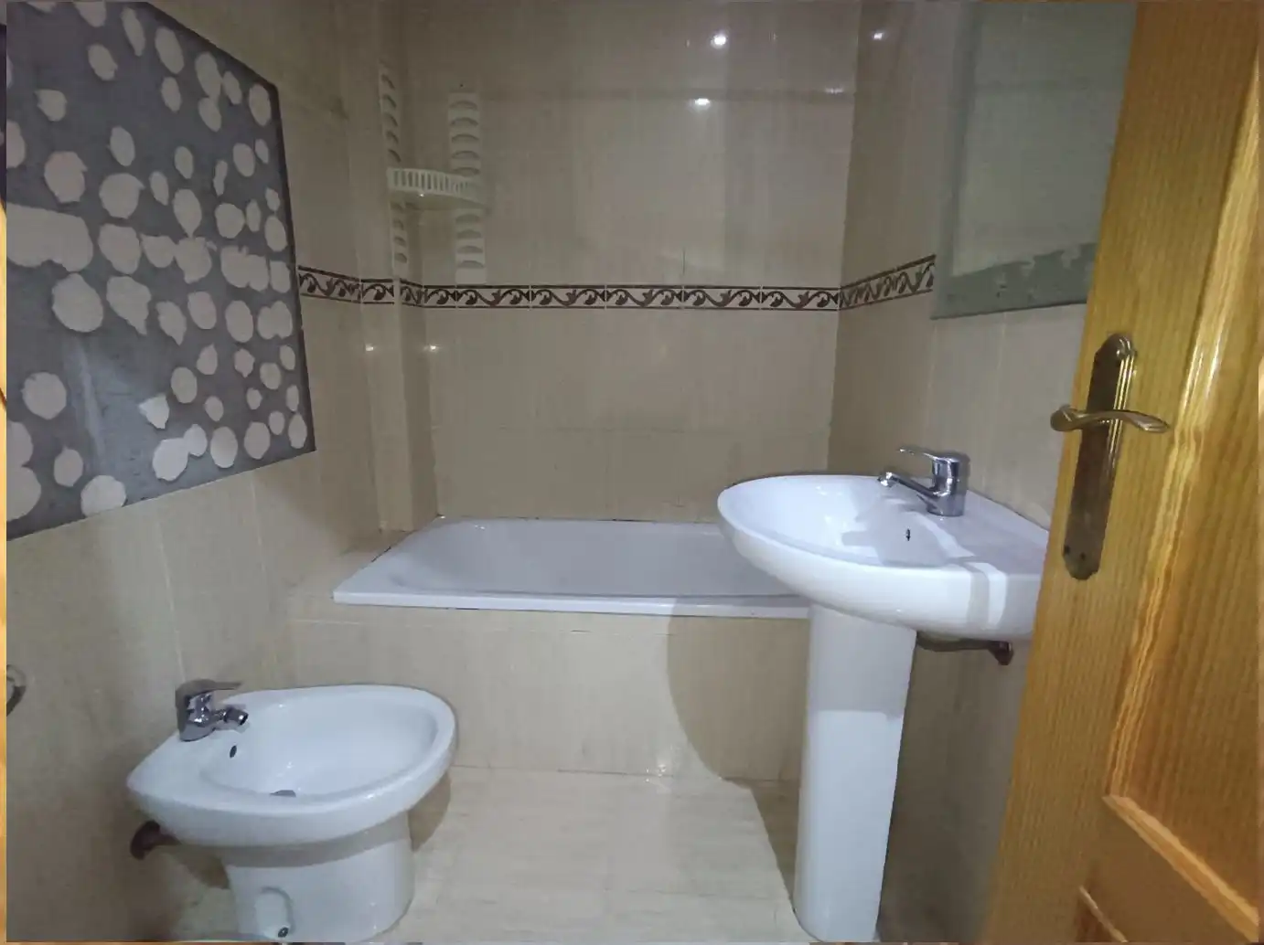 Baño de Piso en venta en Málaga con Calefacción y Terraza