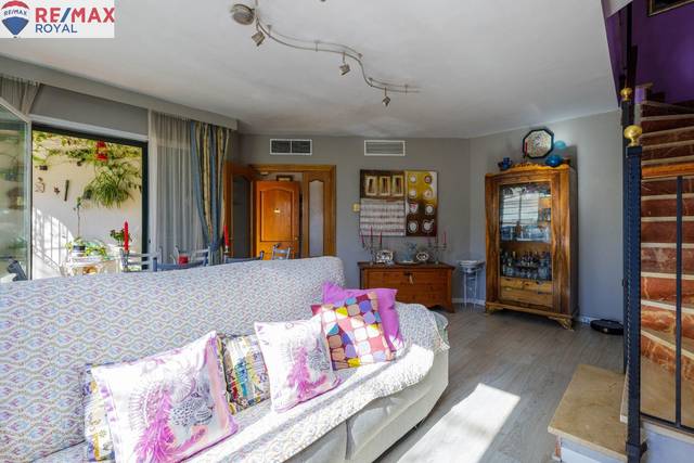 Casa adosada en Venta en L'Olivera
