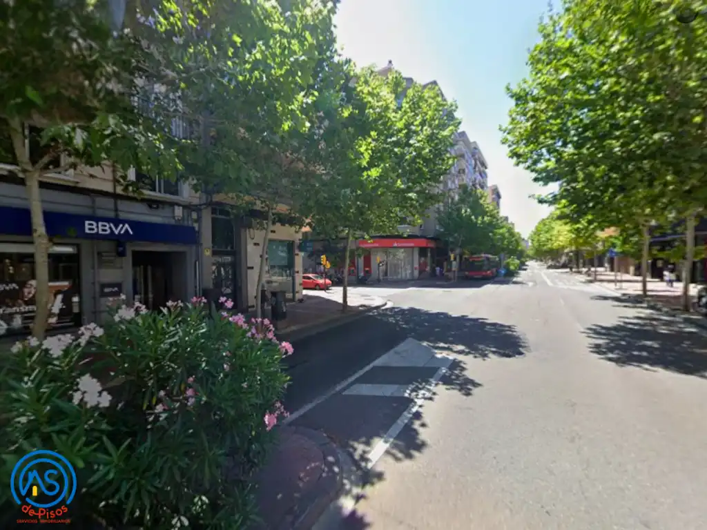 Außenansicht von Geschaftsraum zur ubertragung in Zaragoza mit Klimaanlage, Heizung und Möbliert