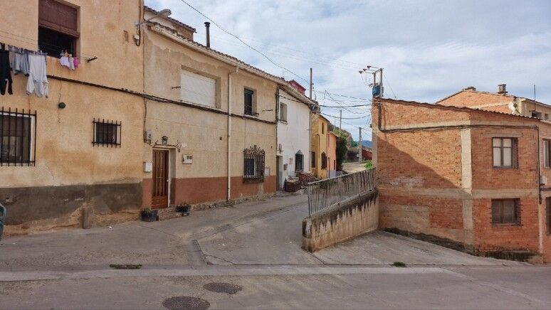 Vista exterior de Casa adosada en venda en Albelda de Iregua