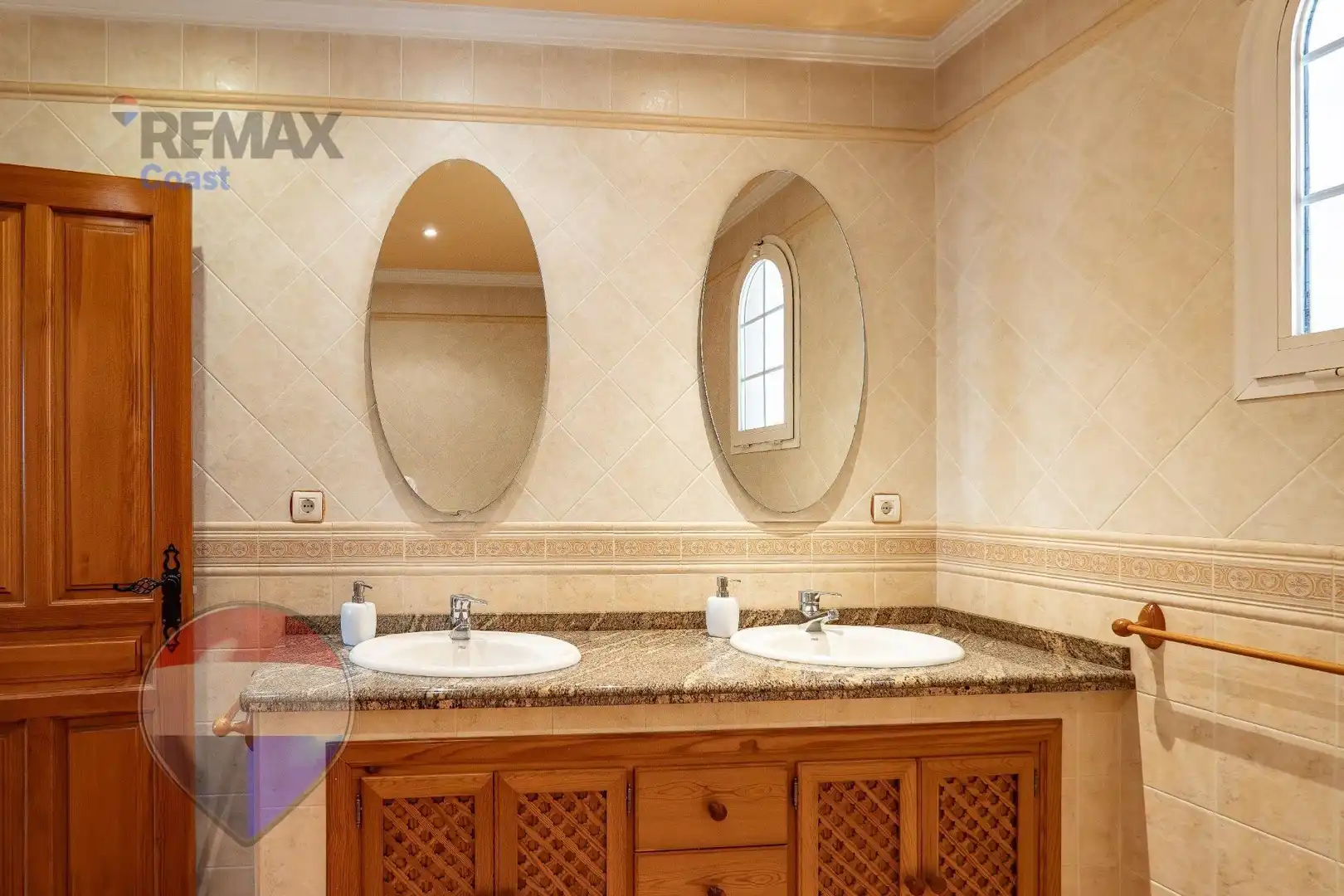 Bathroom of Houses for sale in Málaga