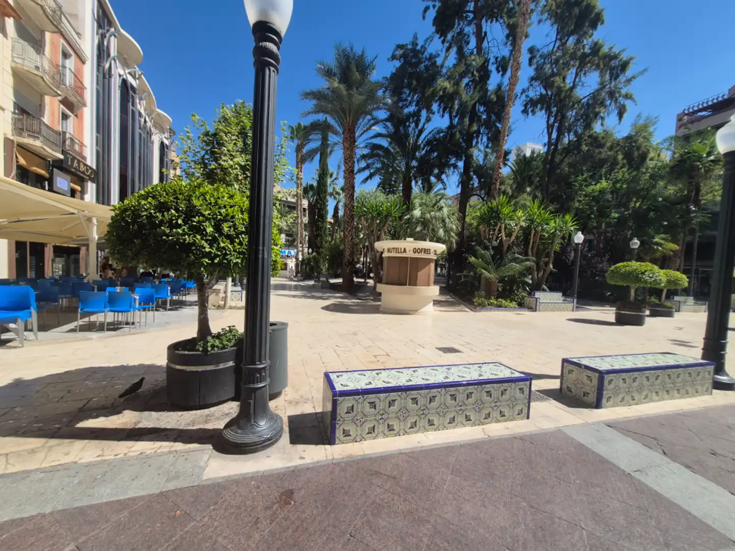 Vista exterior de Piso en venta en Elche / Elx con Aire acondicionado, Calefacción y Trastero