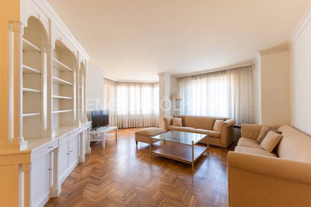Apartamento en Venta en Hospital - Plaza del Real
