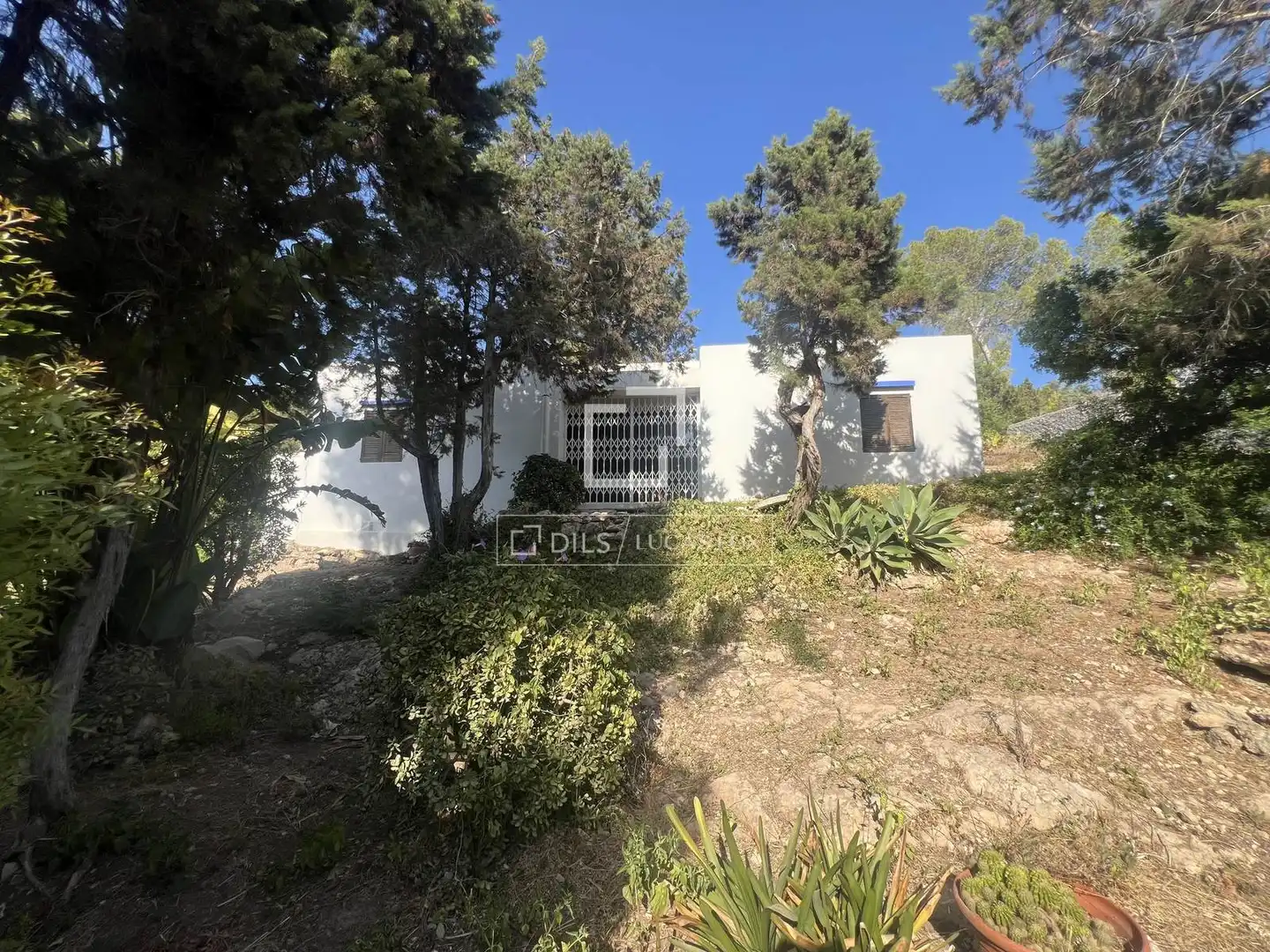 Vista exterior de Finca rústica en venda en Sant Joan de Labritja amb Balcó