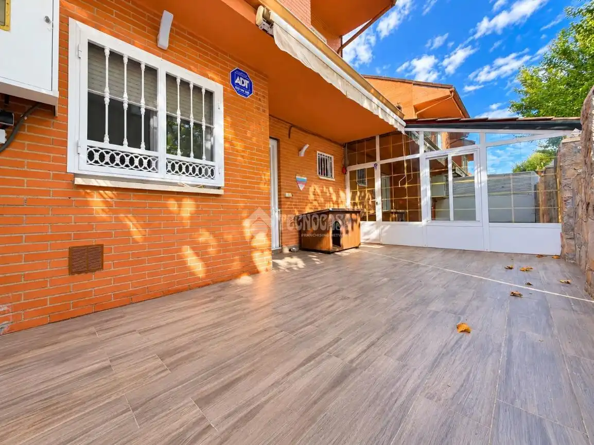 Casa pareada en venta en Camarma de Esteruelas