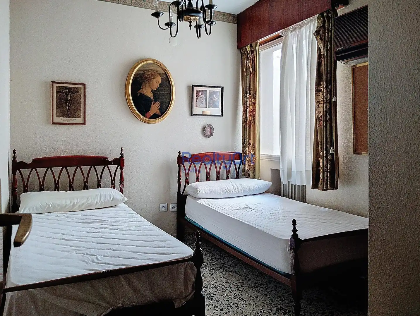 Bedroom of Flat for sale in Sevilla  with Air Conditioner