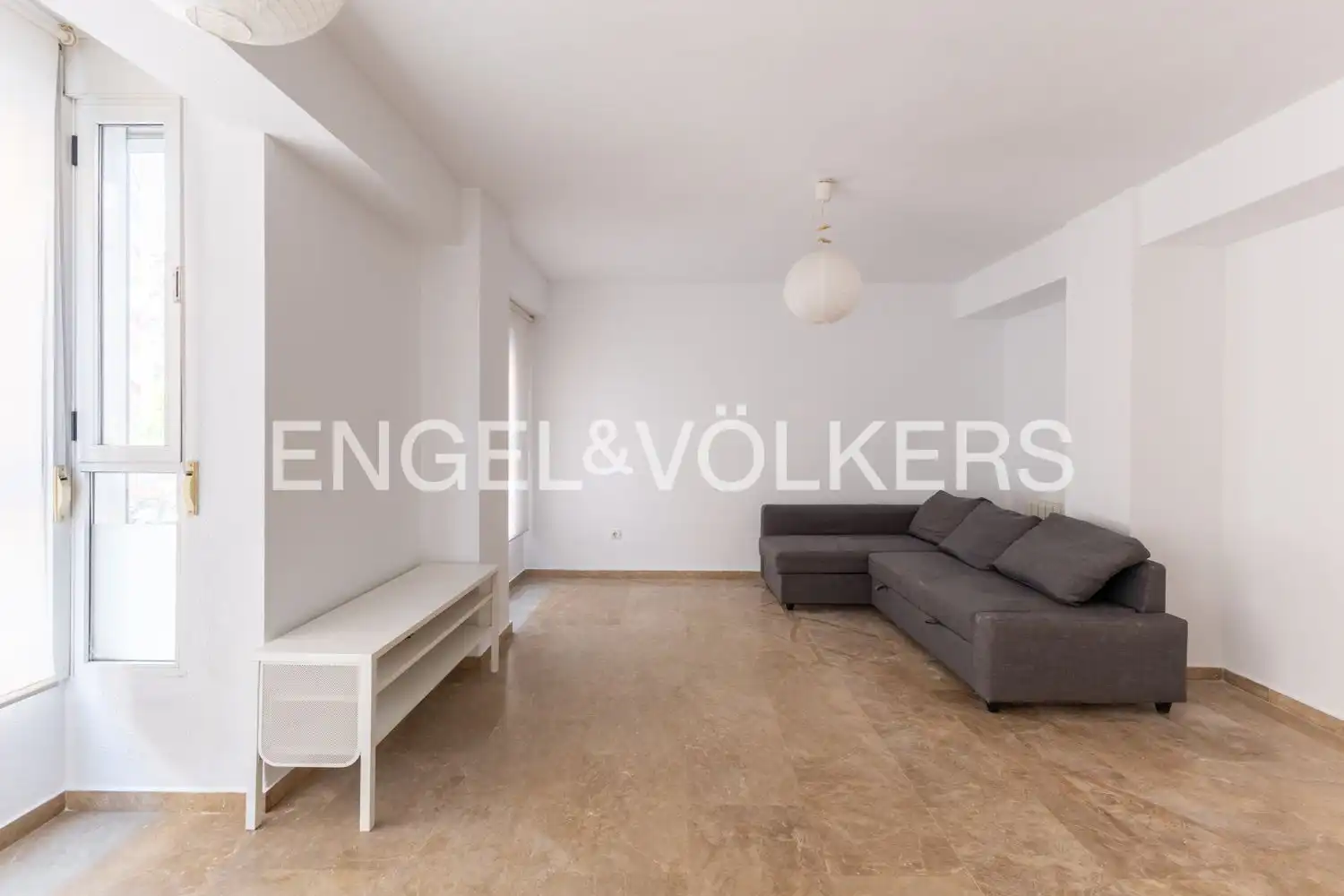 Wohnzimmer von Wohnung zum Verkauf in Valencia mit Klimaanlage, Heizung und Terrasse