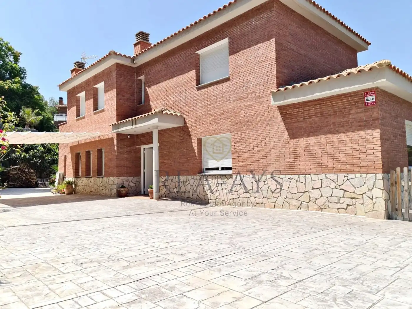 Vista exterior de Casa o chalet en venta en Cervelló con Aire acondicionado, Calefacción y Jardín privado