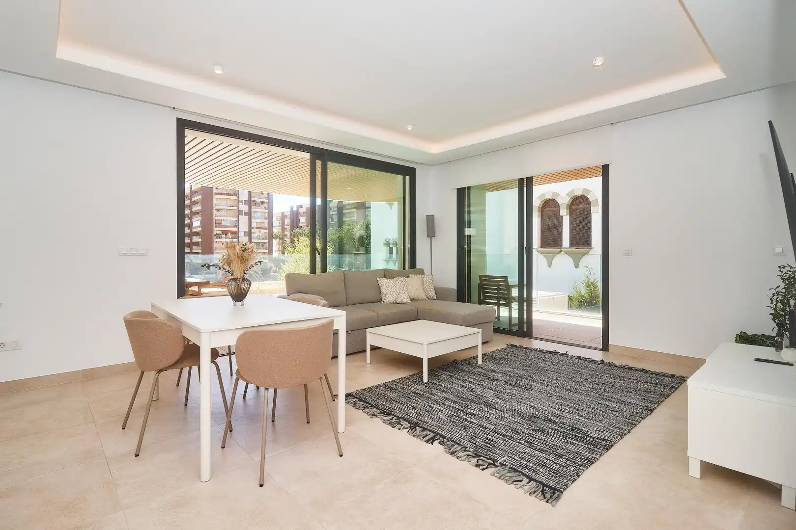 Mini appartamento con terrazza in vendita a Puerto Deportivo, imagen 11