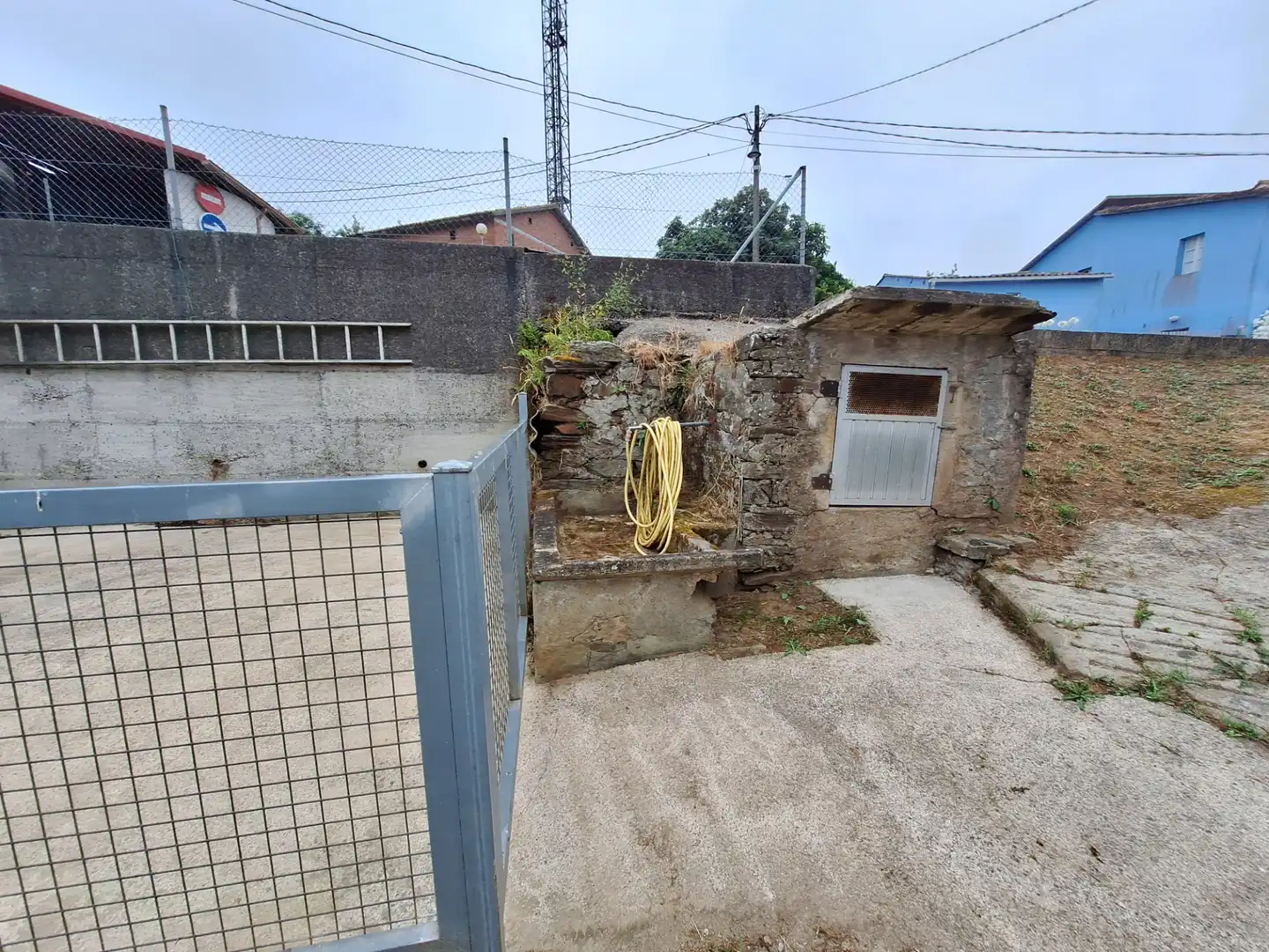 Vista exterior de Casa adosada en venta en Abegondo con Trastero