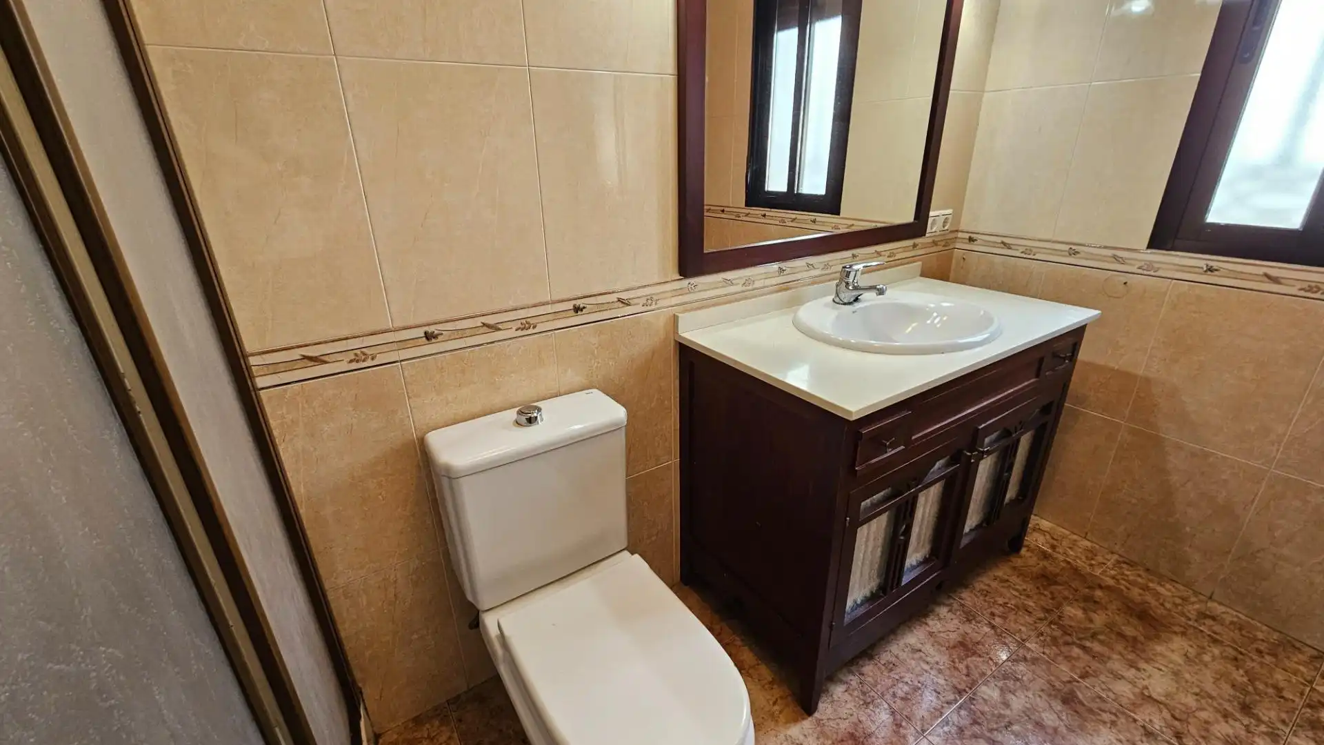 Bany de Casa o xalet en venda en Córdoba amb Jardí privat, Terrassa i Piscina