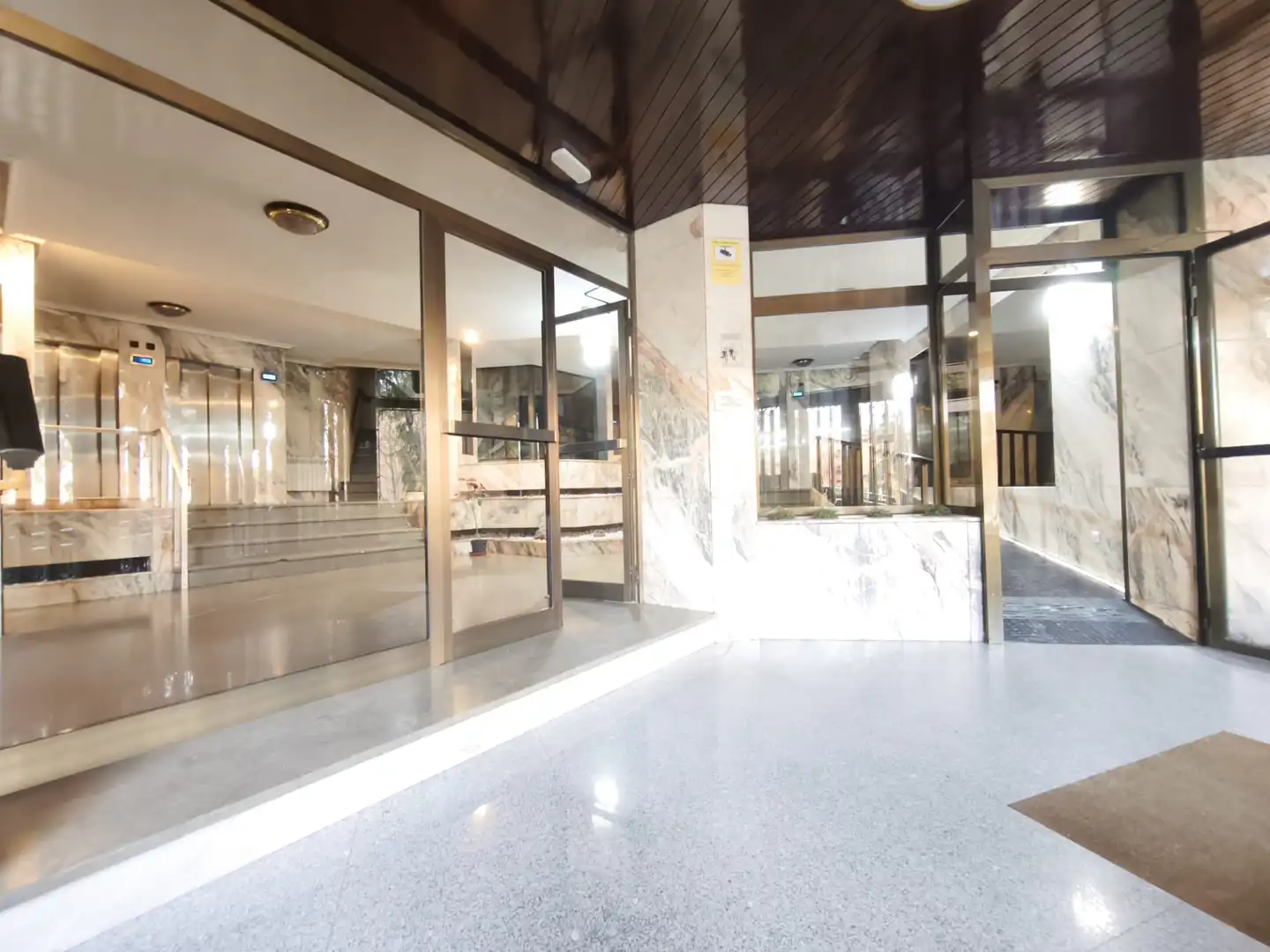 Pis en venda en  Madrid Capital amb Calefacció, Parquet i Terrassa