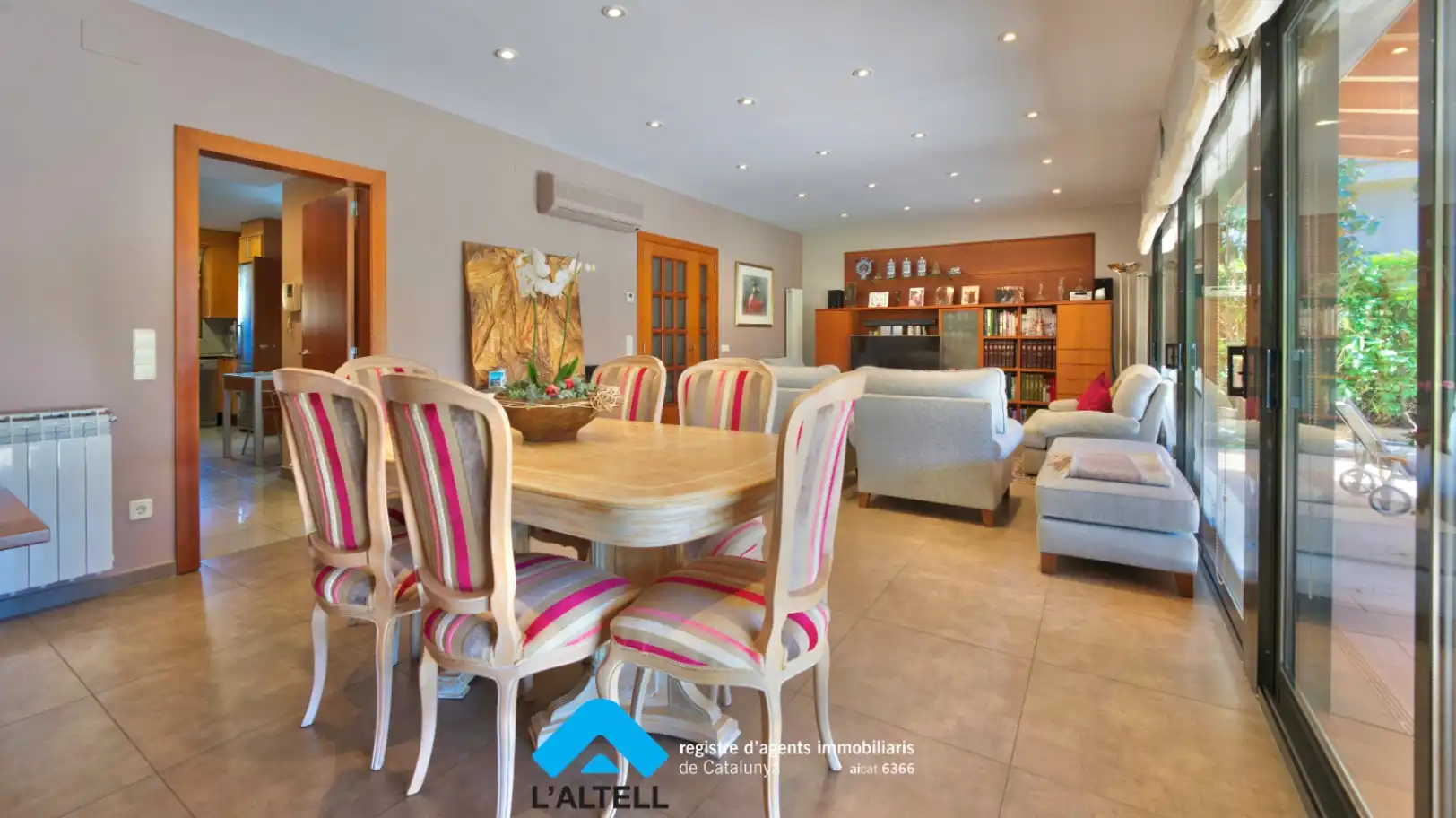 Comedor de Casa o chalet en venta en L'Ametlla del Vallès con Aire acondicionado, Calefacción y Jardín privado