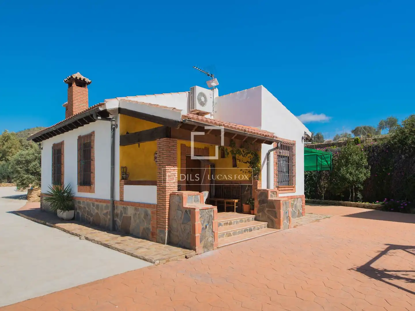 Vista exterior de Finca rústica en venda en Ardales amb Aire condicionat, Terrassa i Traster