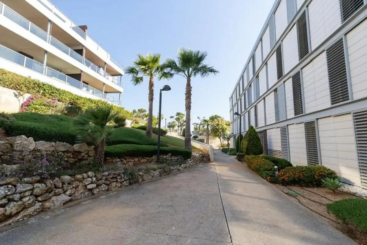 Außenansicht von Wohnungen zur Miete in Manilva mit Klimaanlage, Heizung und Terrasse