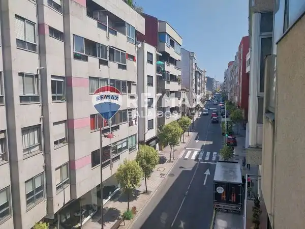Piso con ascensor en venta en Rúa de Sanjurjo Badía 58, imagen 3